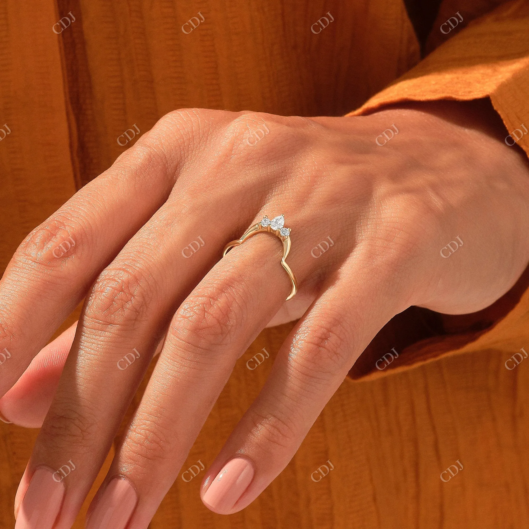 0.21CTW Natural Diamond Tiara Arch Wedding Band