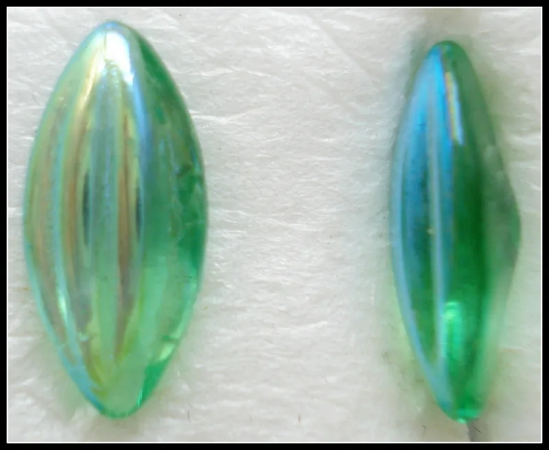 15x7mm (3146) Peridot AB Ribbed Marquises