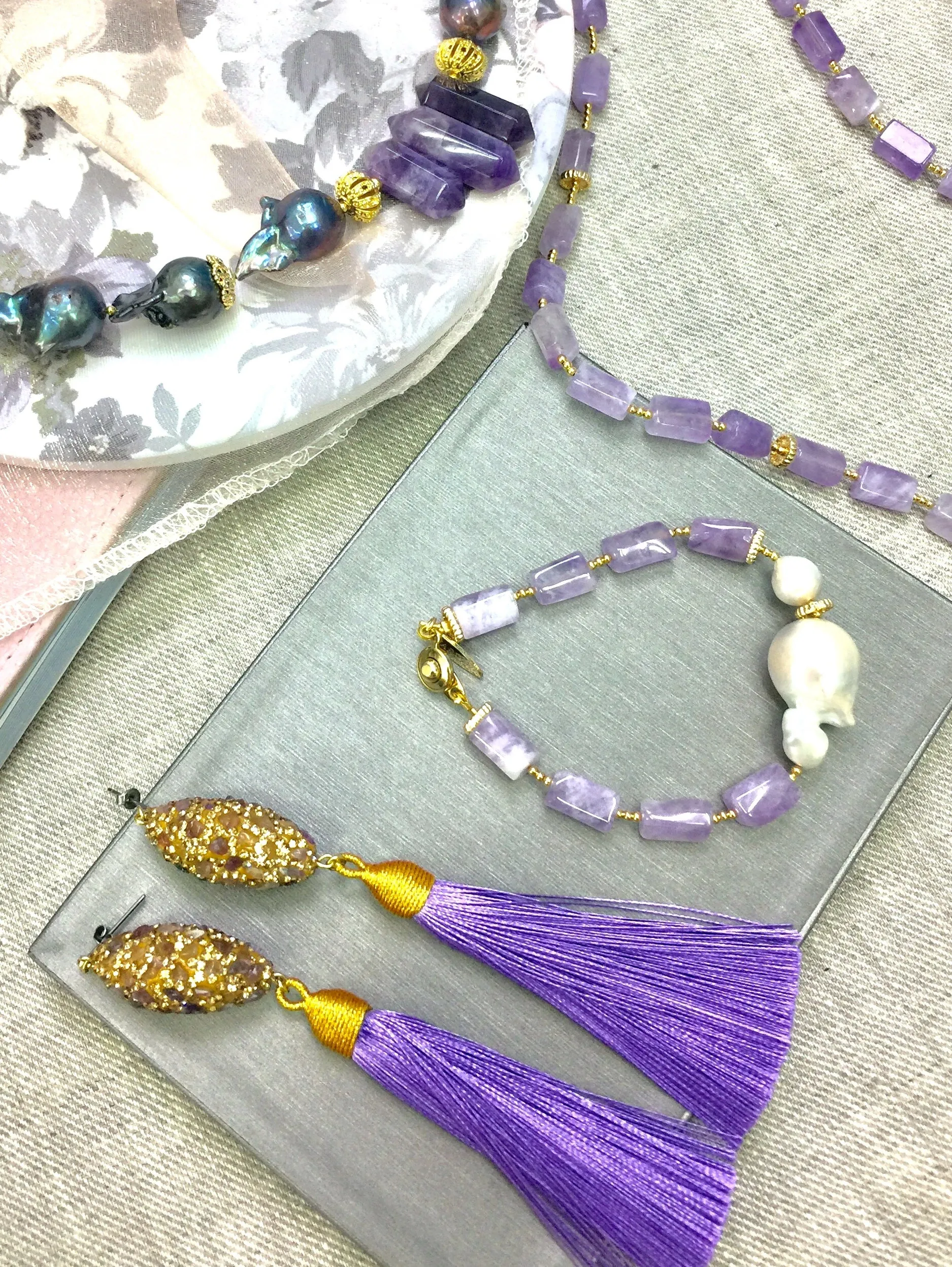 Amethyst With Baroque Pearls Bracelet CB005