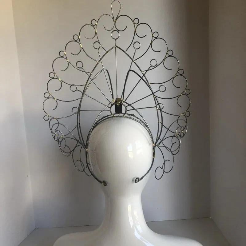 Bela Crown Spikes Dots & Curls