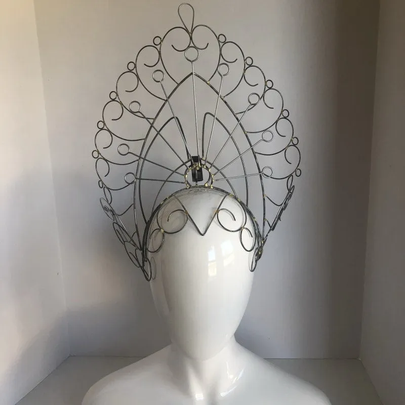 Bela Crown Spikes Dots & Curls
