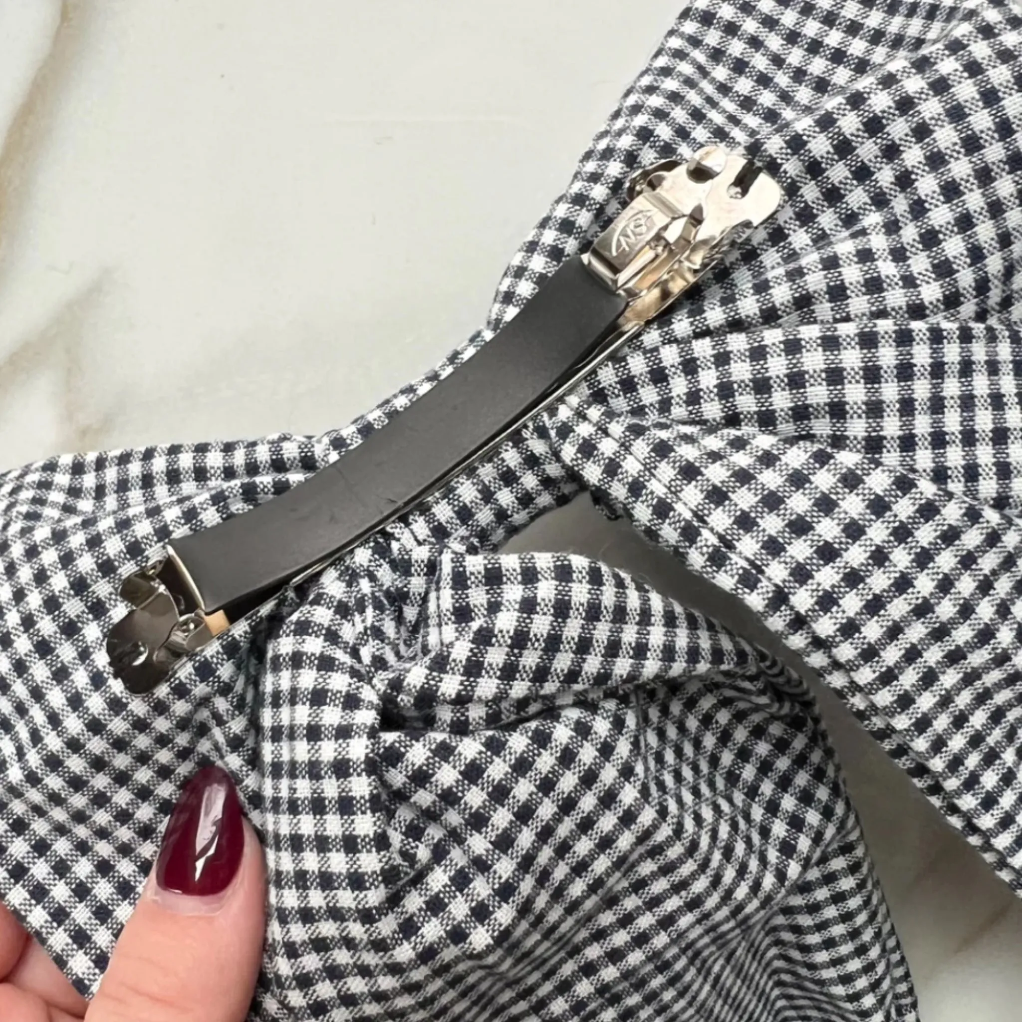Checkered Bow by Valeri