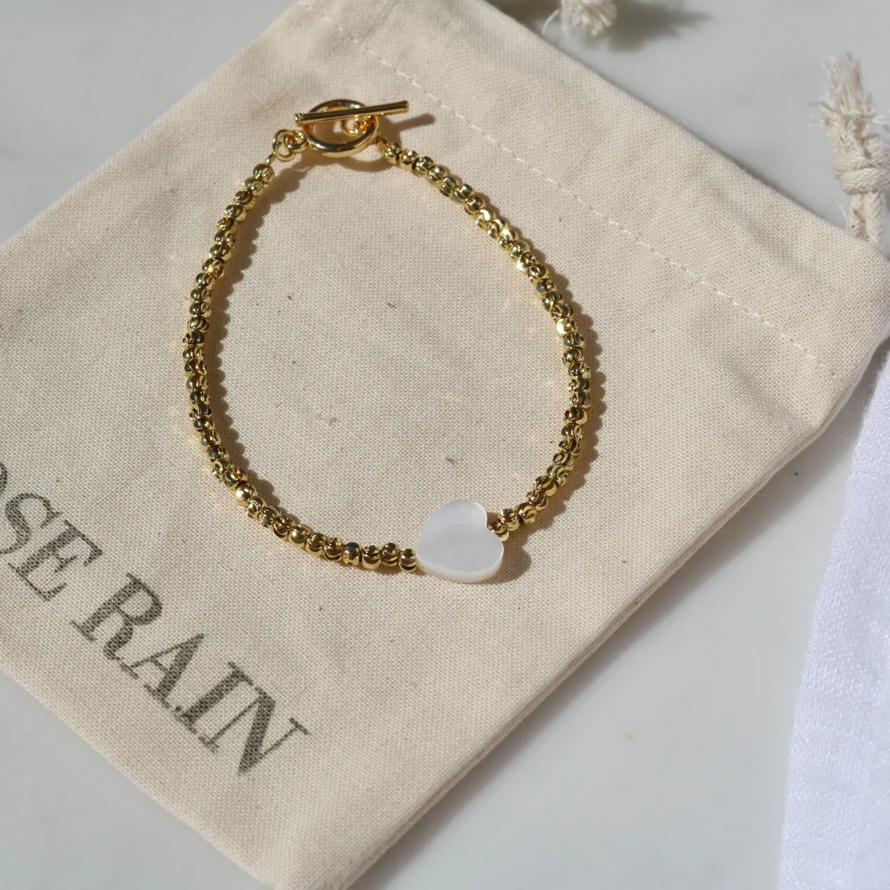 FRESHWATER SHELL HEART BRACELET