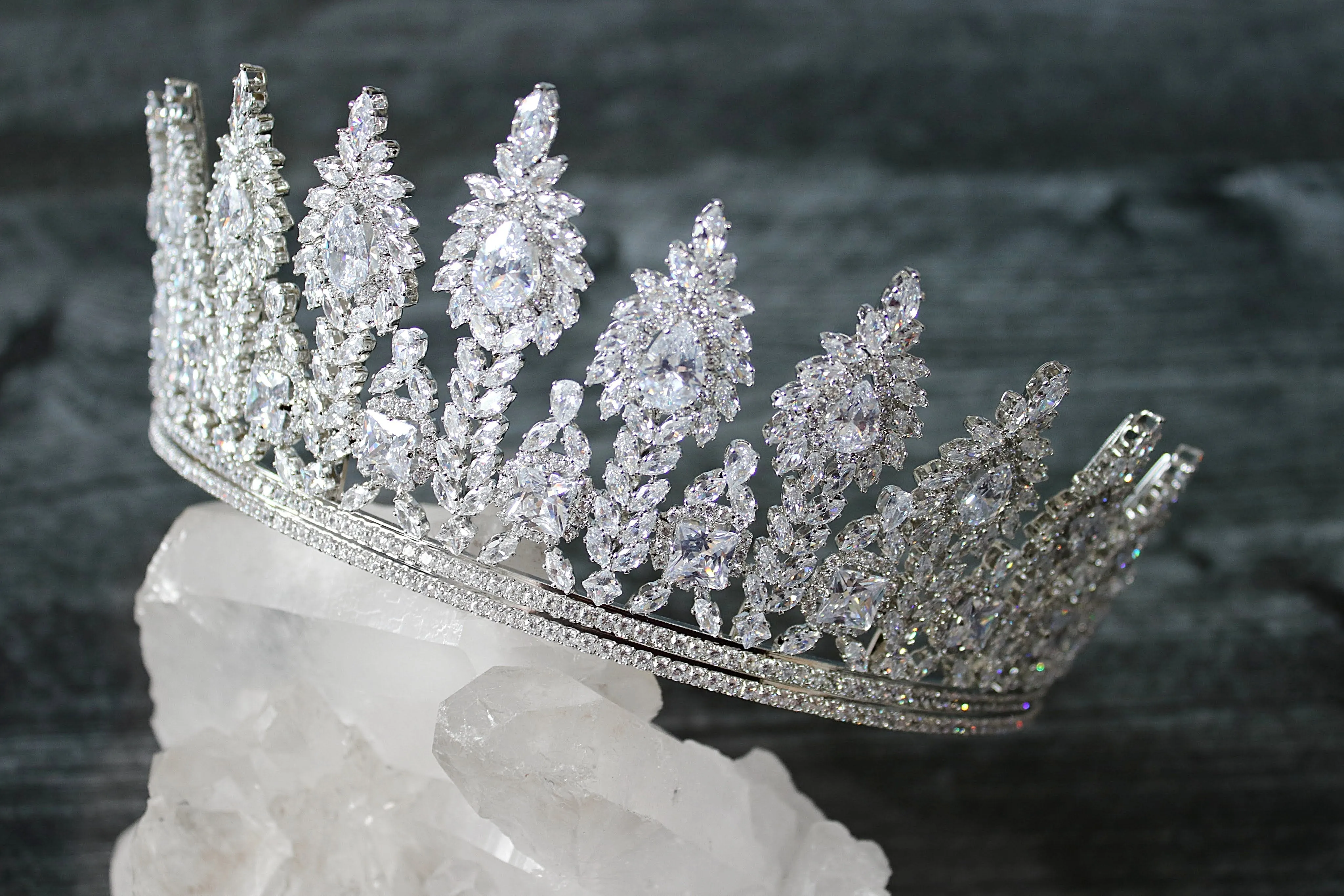 NOELLE Royal Bridal Crown