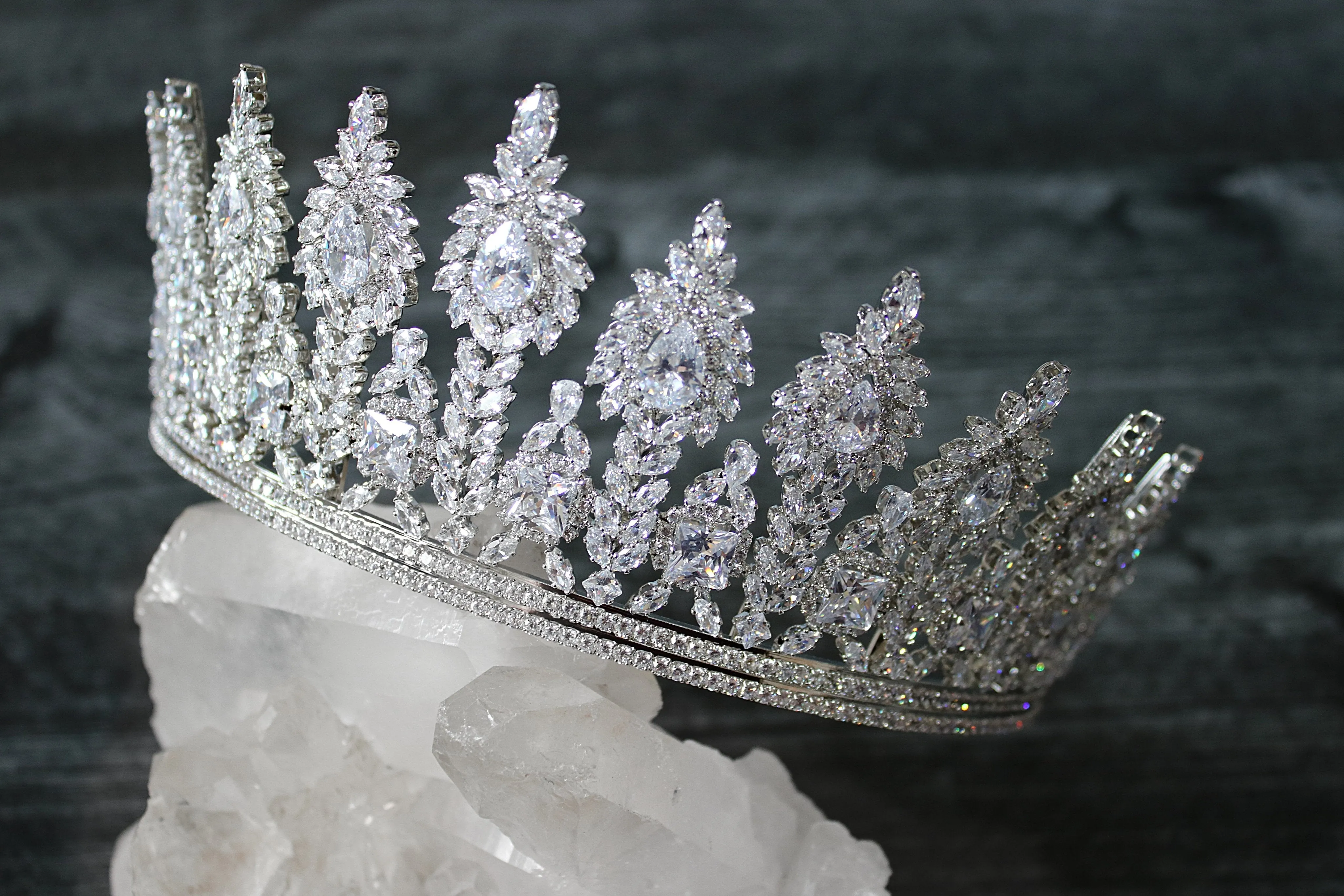 NOELLE Royal Bridal Crown