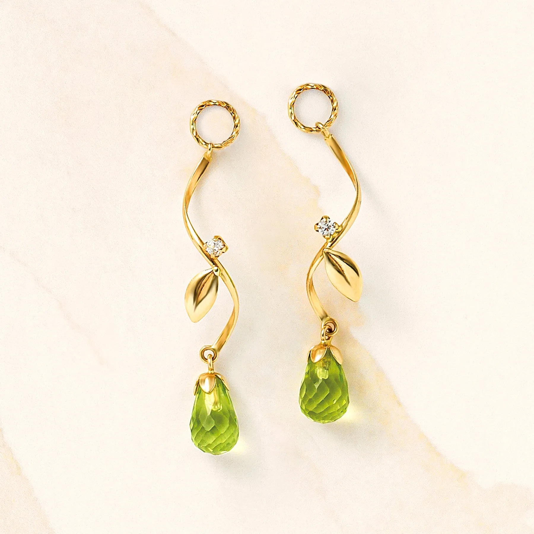[Palette] 10K Peridot Leaf Charms (Yellow Gold)