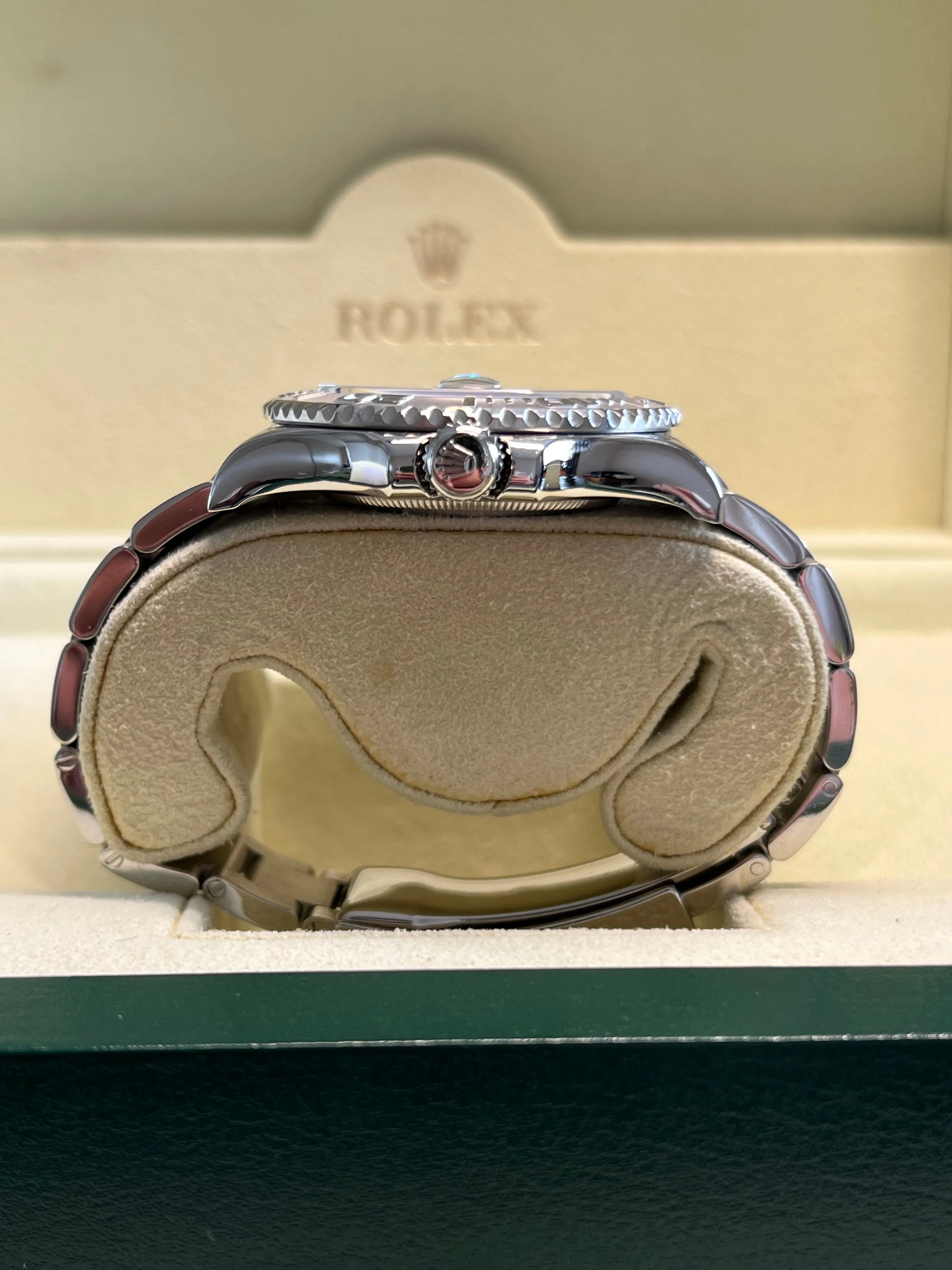 Rolex - Pre-owned Yacht-Master 40mm 116622 Blue Dial