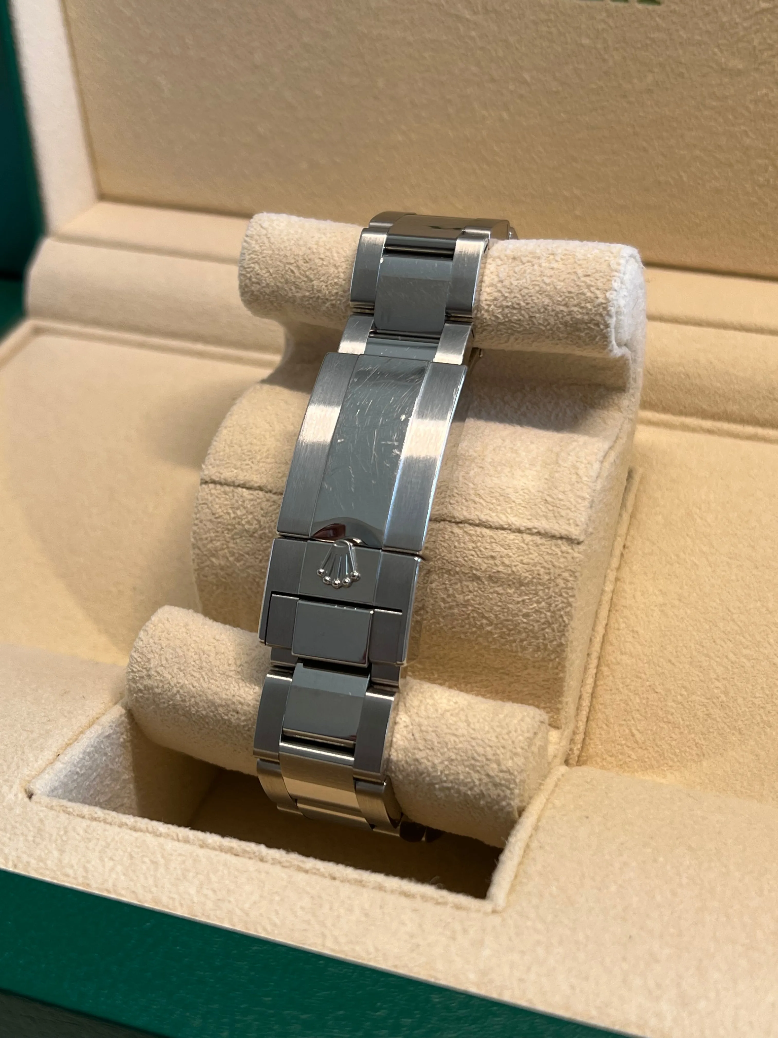 Rolex - Pre-owned Yacht-Master 40mm 126622 Rhodium Dial