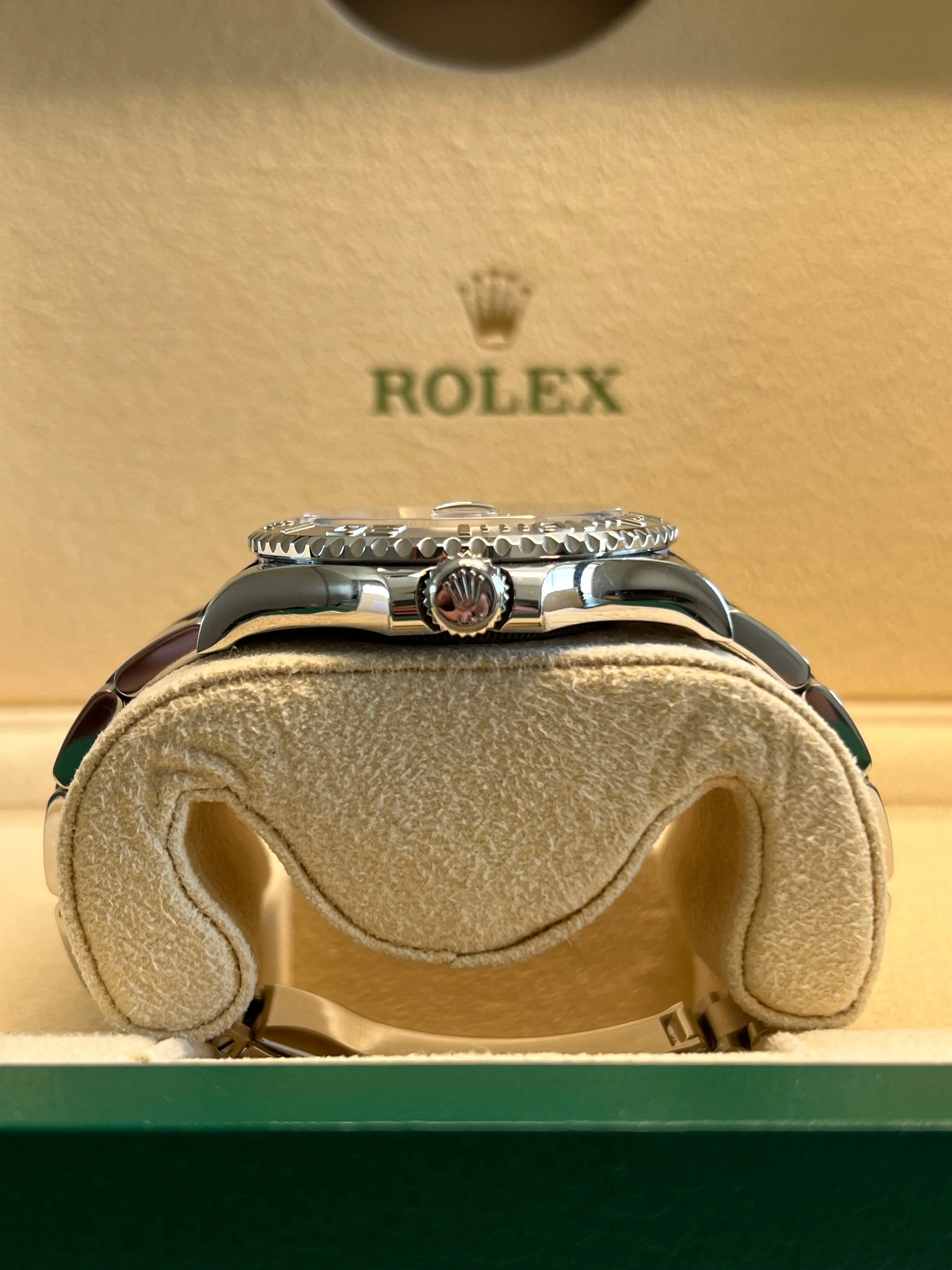 Rolex - Pre-owned Yacht-Master 40mm 126622 Rhodium Dial