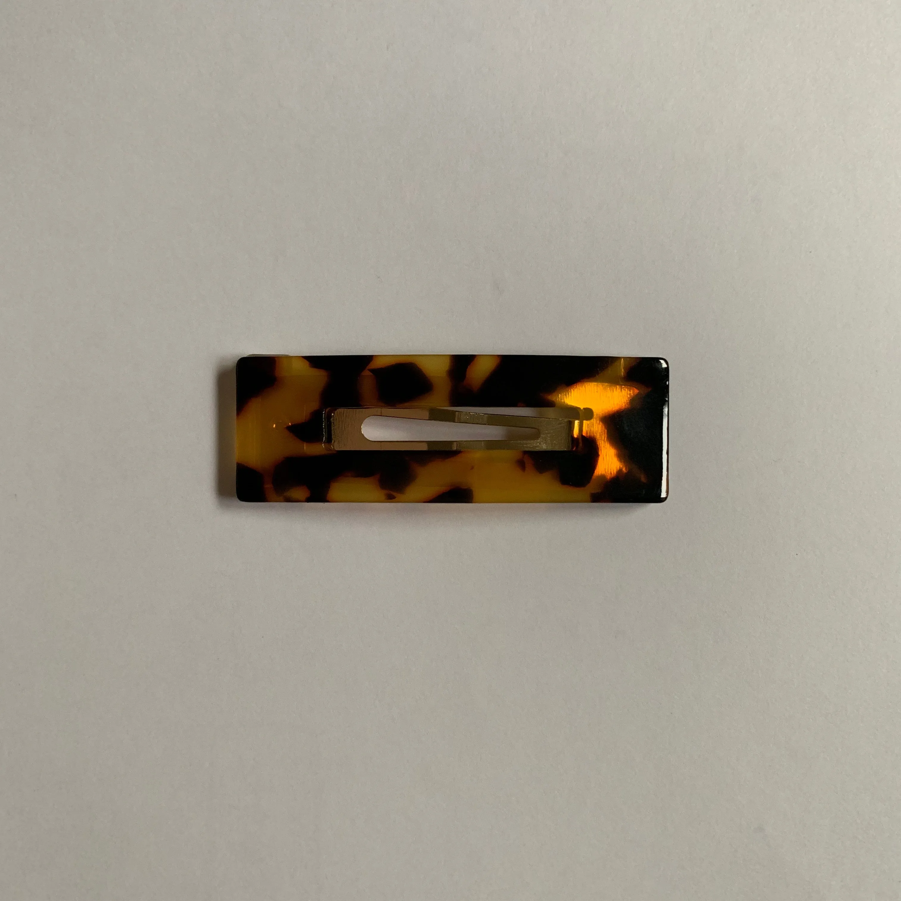 TORTOISESHELL HAIR CLIP