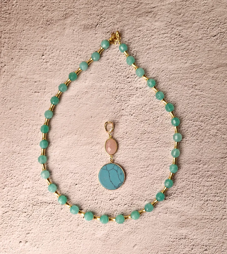 Wanda Mint Green Agate Long Necklace
